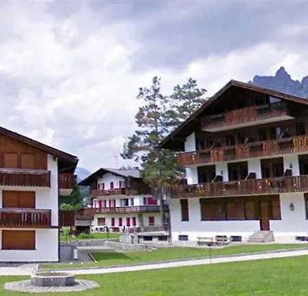 Capannina 3* 科尔蒂纳丹佩佐