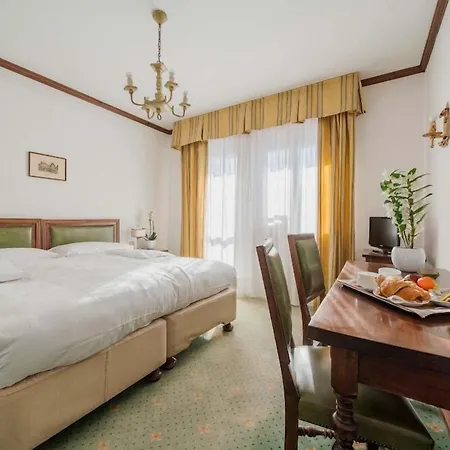 Capannina 3* 科尔蒂纳丹佩佐