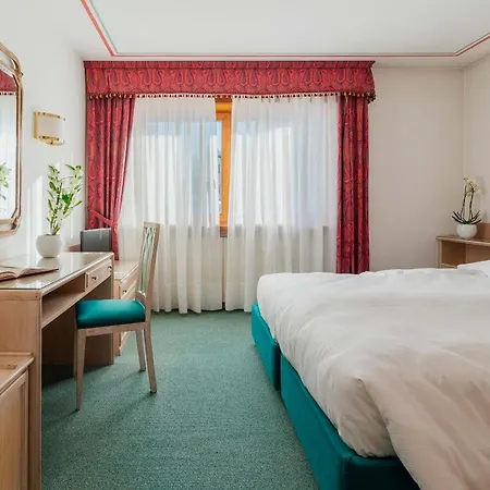 Capannina Hotell 3*